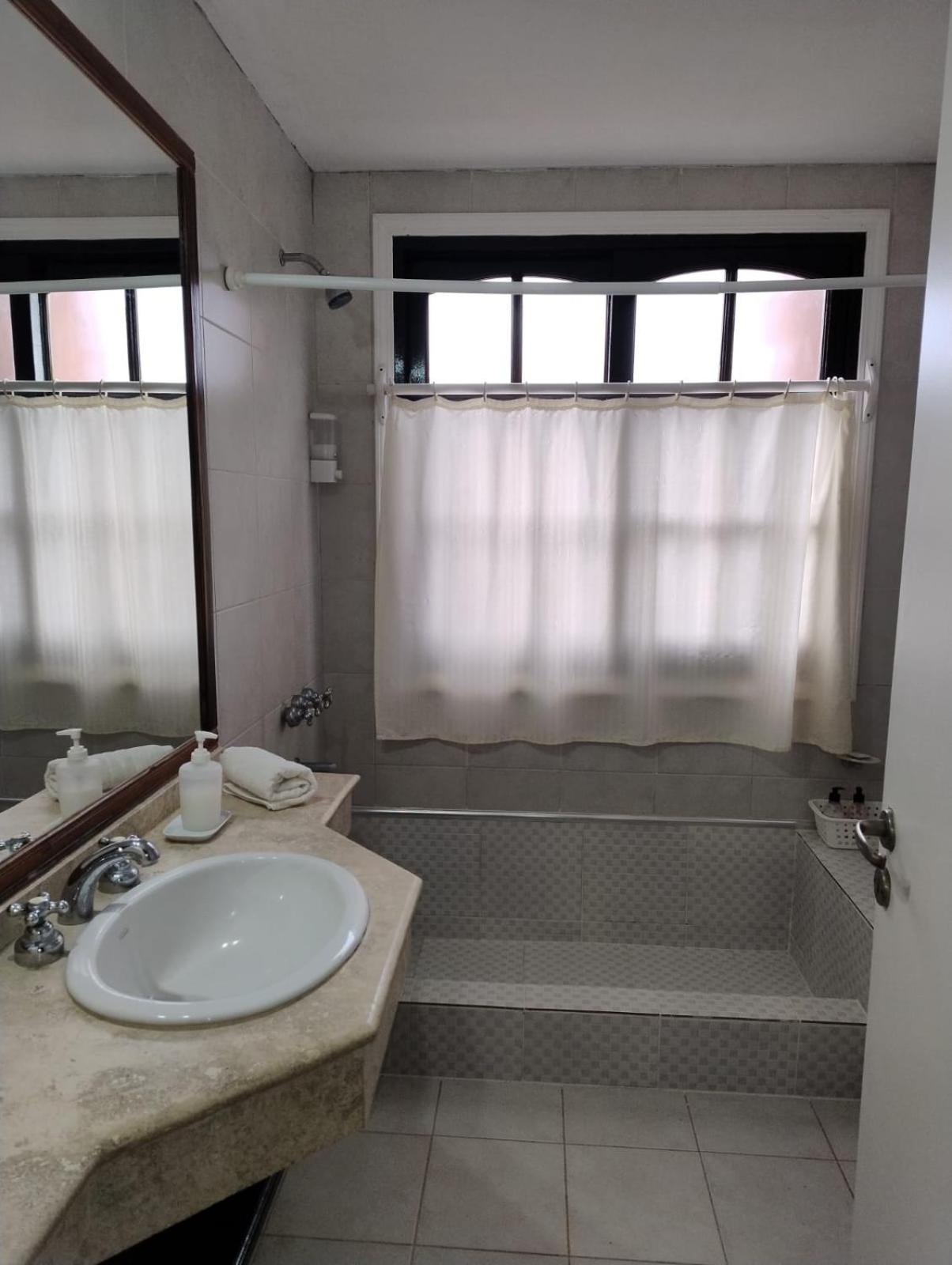 Hadas Aparthotel